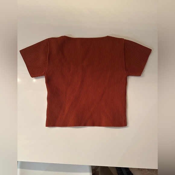 NWT Ribbed Crop Top size large - Picture 9 of 15